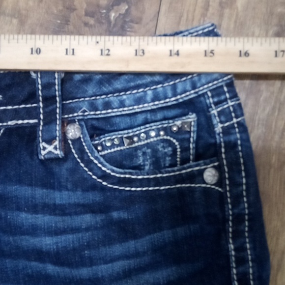 Rock Revival NWOT Women's 30 Capri Noelle Embellished Rhinestones Studs - Picture 8 of 10